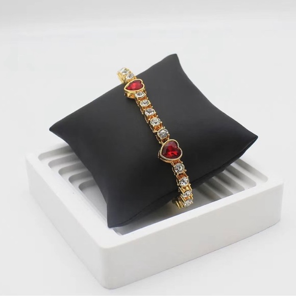 Gold and Red Heart Bracelet - Picture 3 of 8